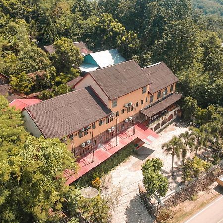 Centro Bajo Hotel & Resto Labuan Bajo Luaran gambar