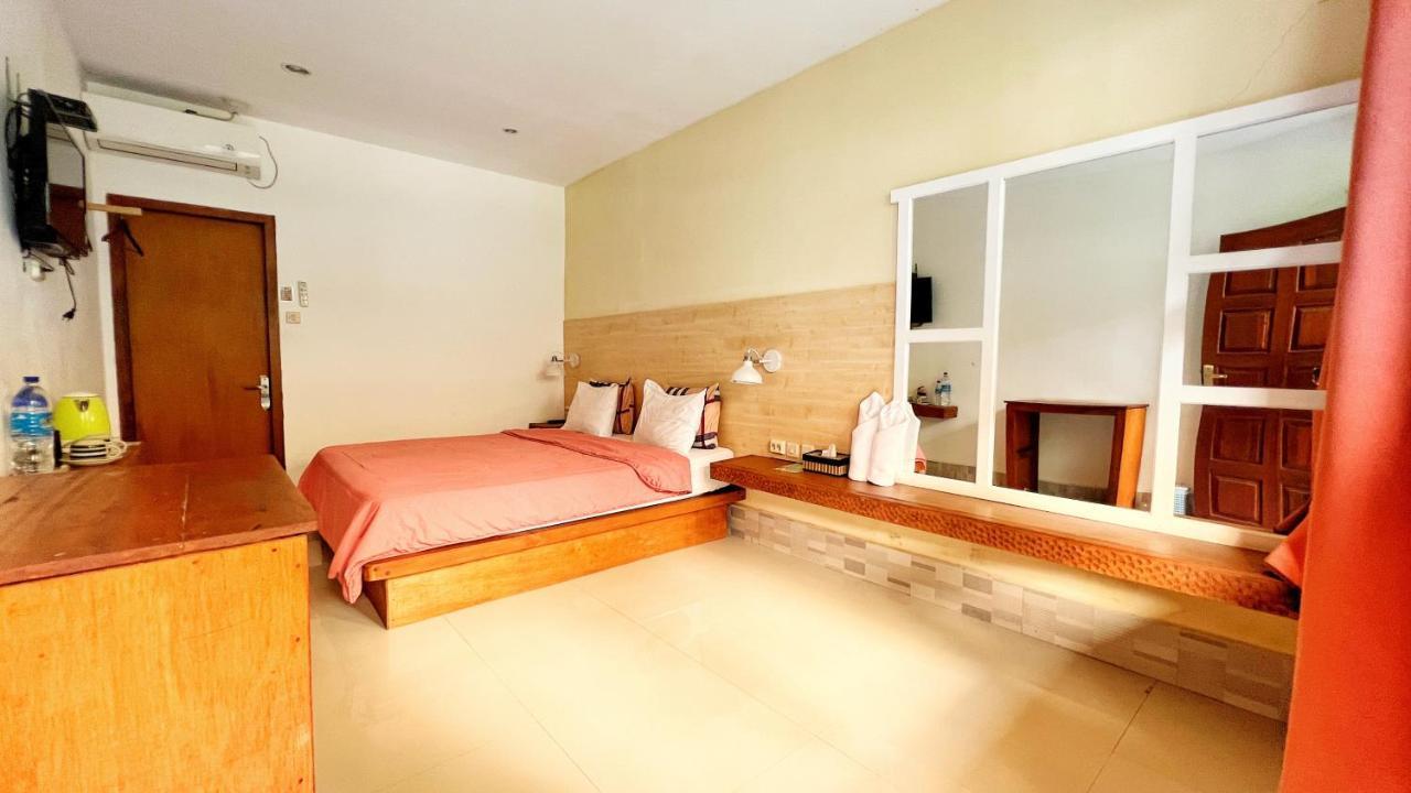 Centro Bajo Hotel & Resto Labuan Bajo Luaran gambar