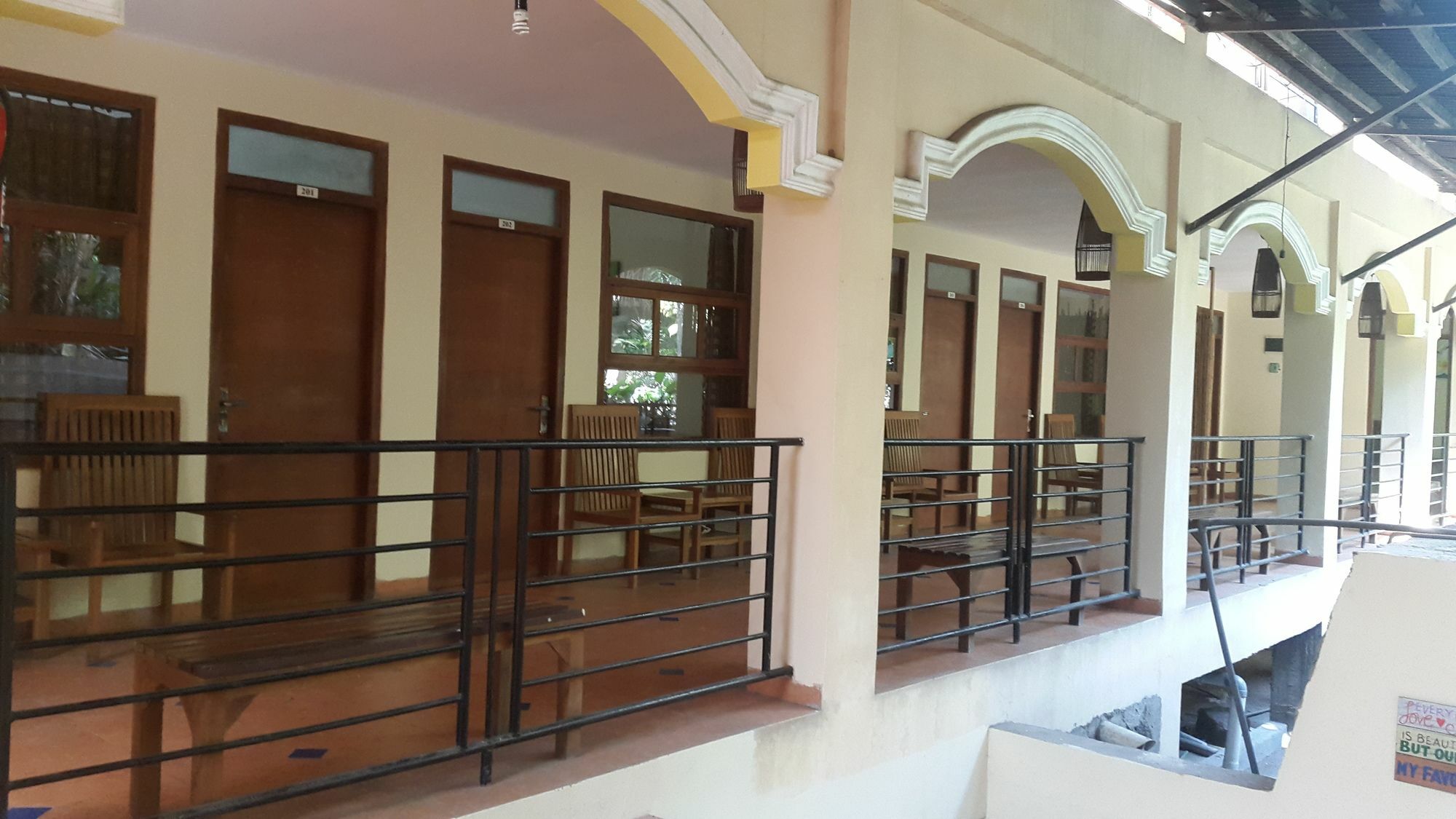 Centro Bajo Hotel & Resto Labuan Bajo Luaran gambar