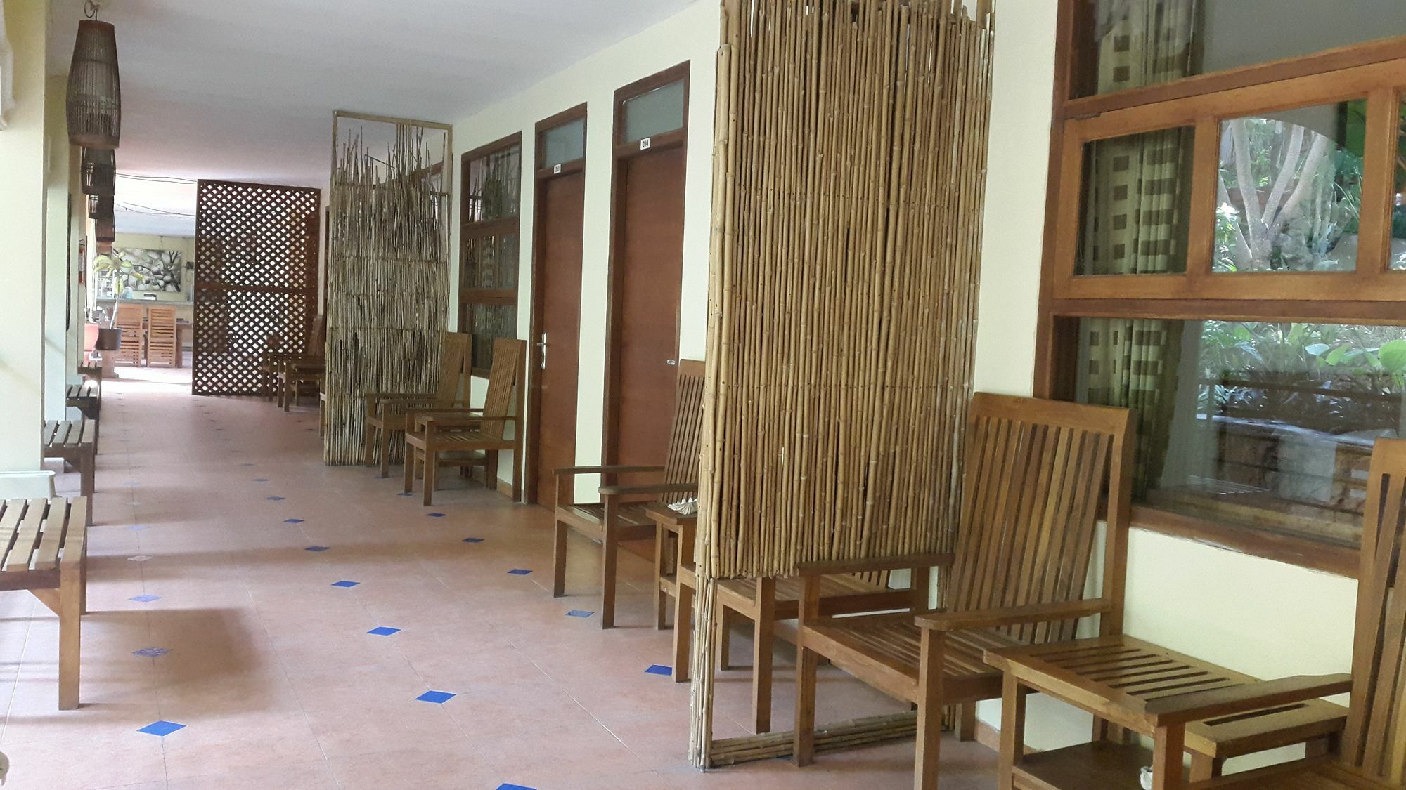 Centro Bajo Hotel & Resto Labuan Bajo Luaran gambar